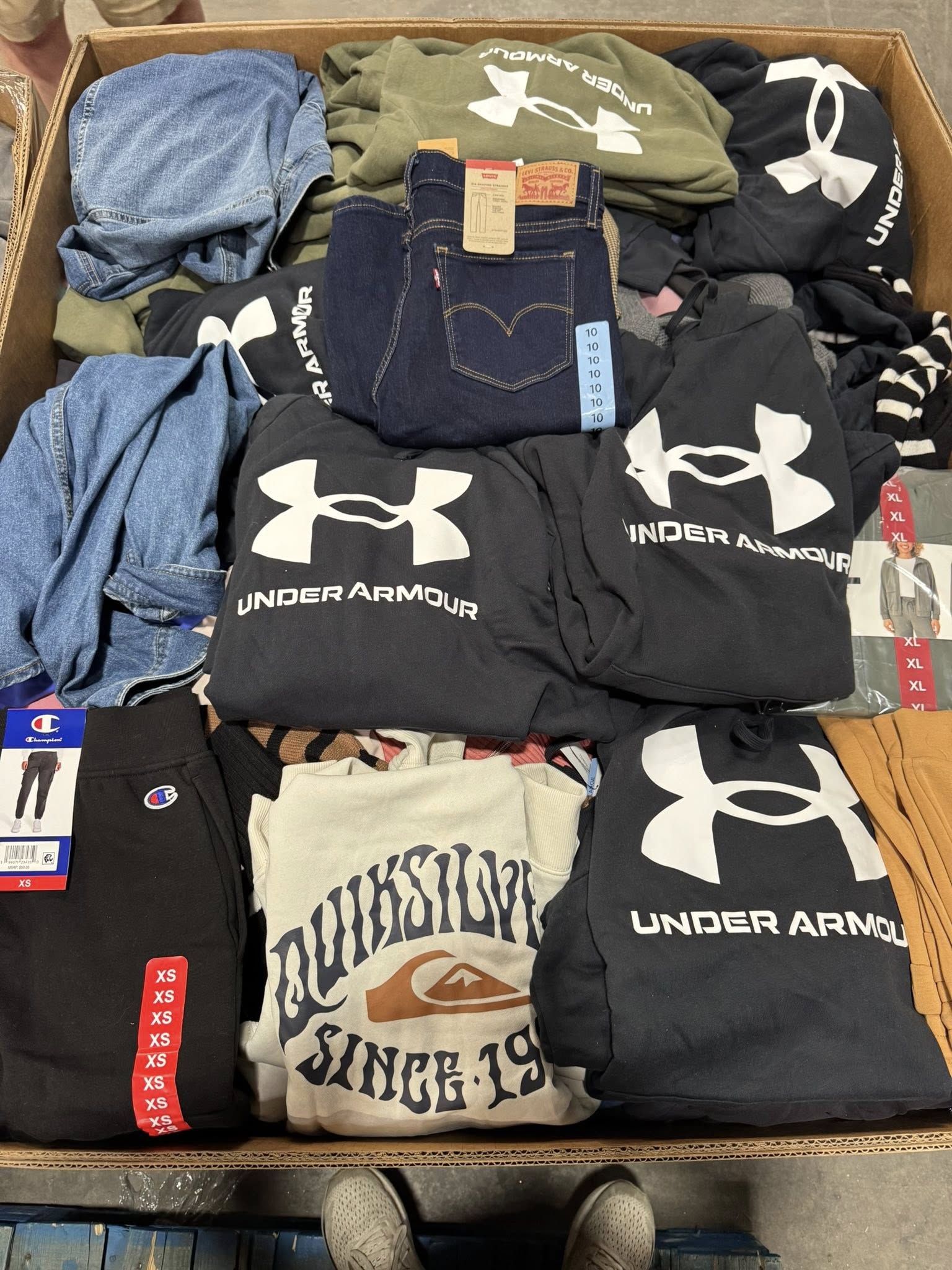 Mixed Clothing Liquidation Pallets - Image 2
